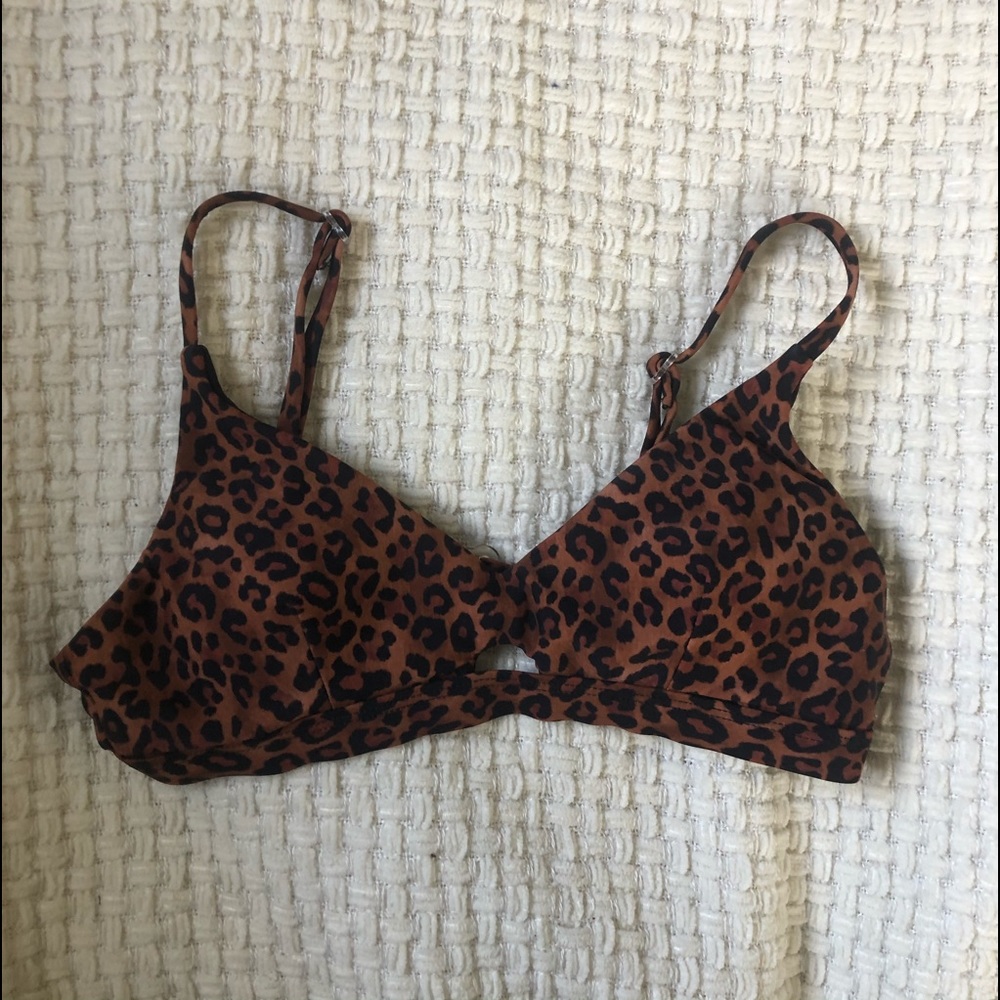 ANIMAL PRINT BIKINI TOP